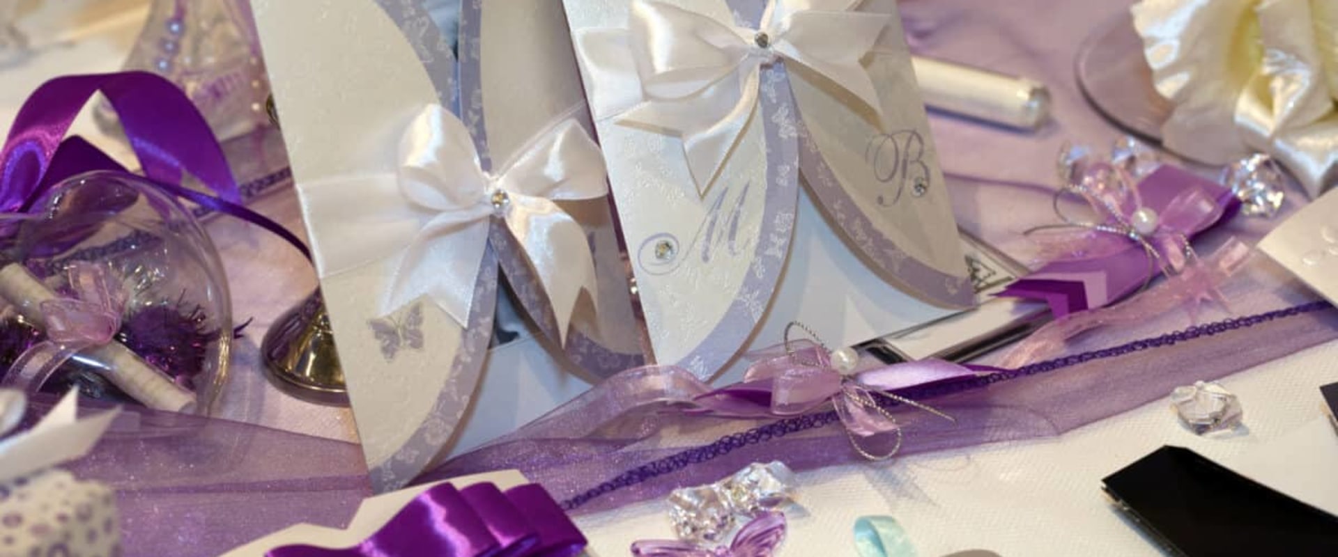 Choosing the Right Paper and Printing Method for Wedding Invitations